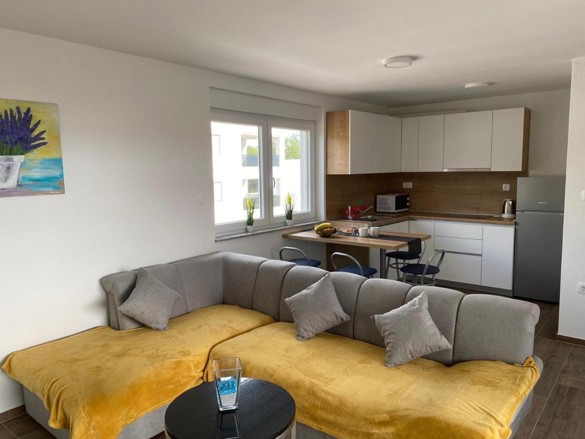 Apartmani Grgic On The Adress Branka Fucica 96 มาลินสกา ภายนอก รูปภาพ