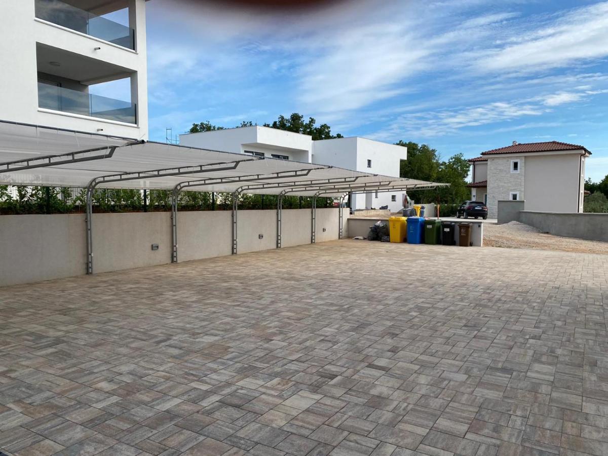 Apartmani Grgic On The Adress Branka Fucica 96 มาลินสกา ภายนอก รูปภาพ